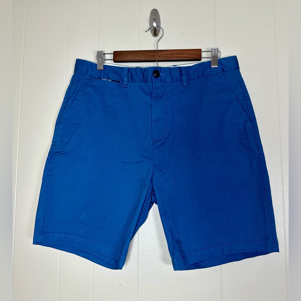 Men’s NWT Scotch & Soda Navy Blue Shorts, 7 inch inseam.